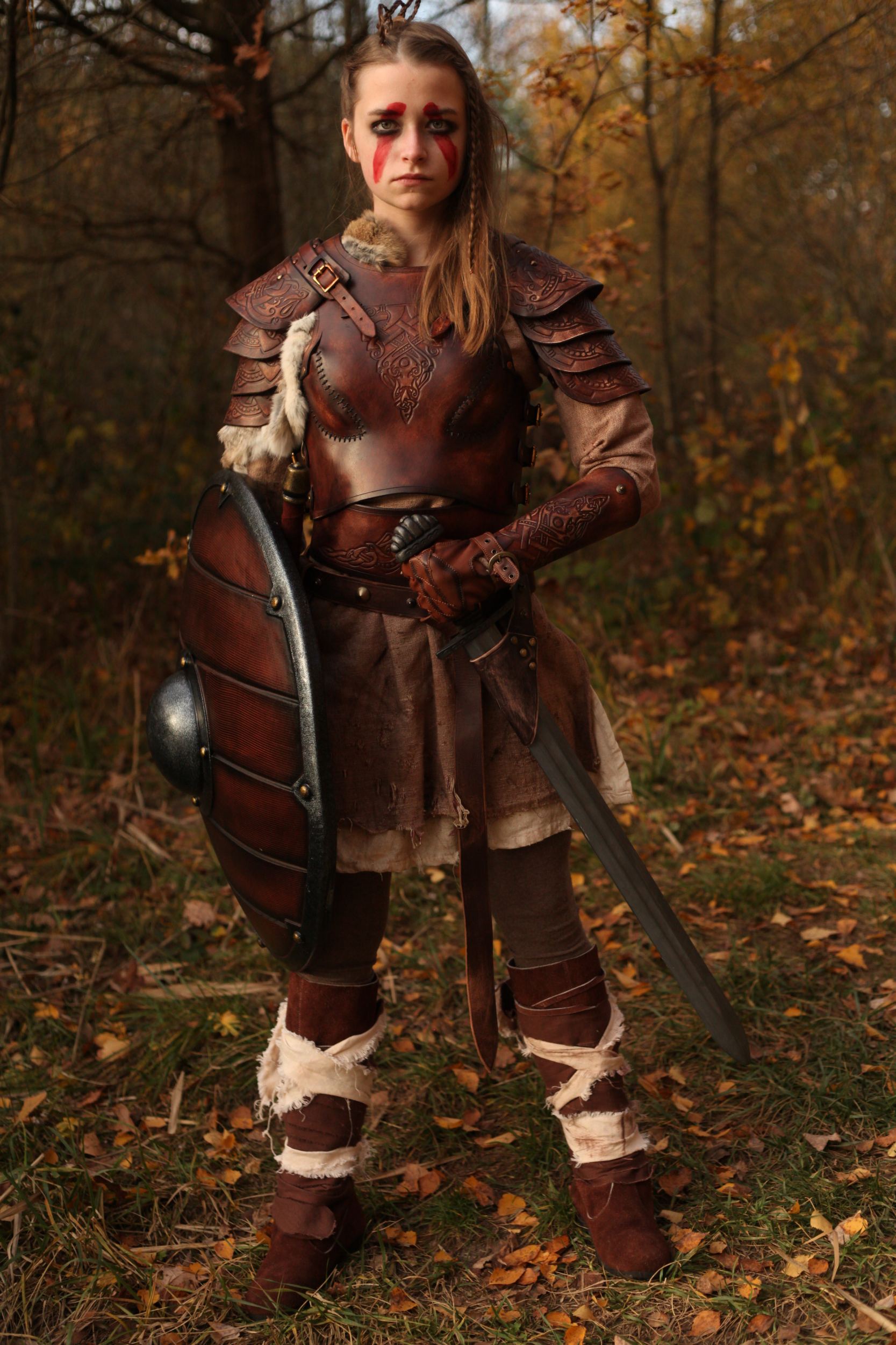 LARP Lederrüstung Schildmaid