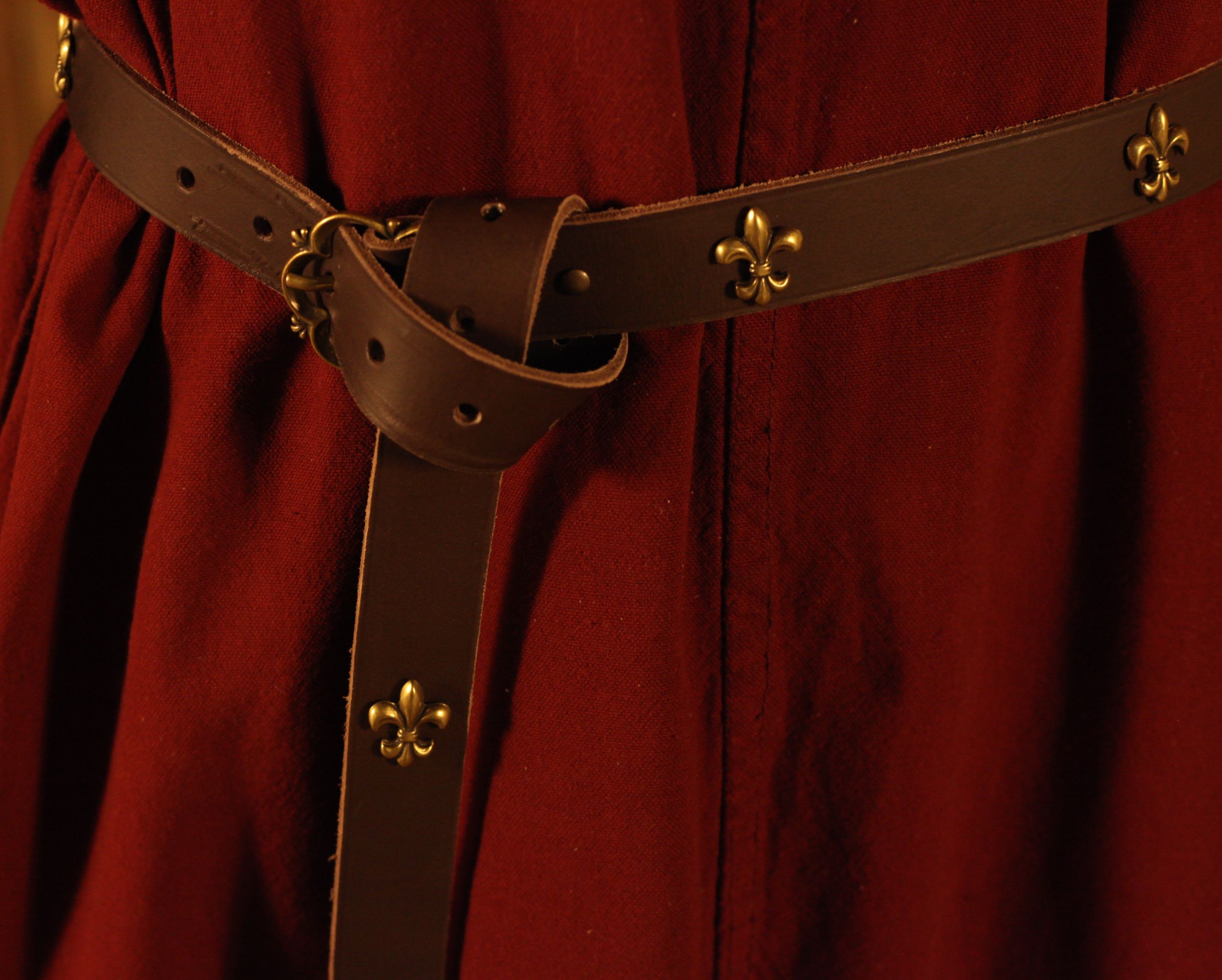 Edler Langgürtel Fleur de Lys, braun, 3cm