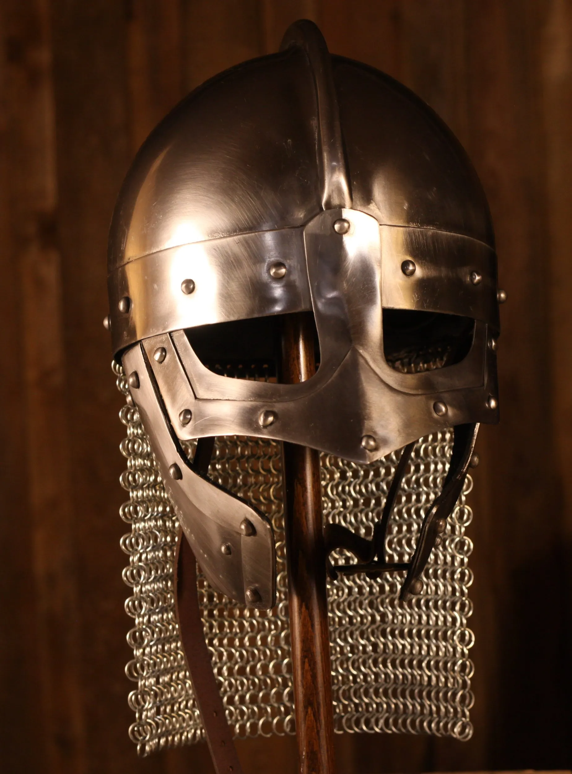 Raven Helm Poliert