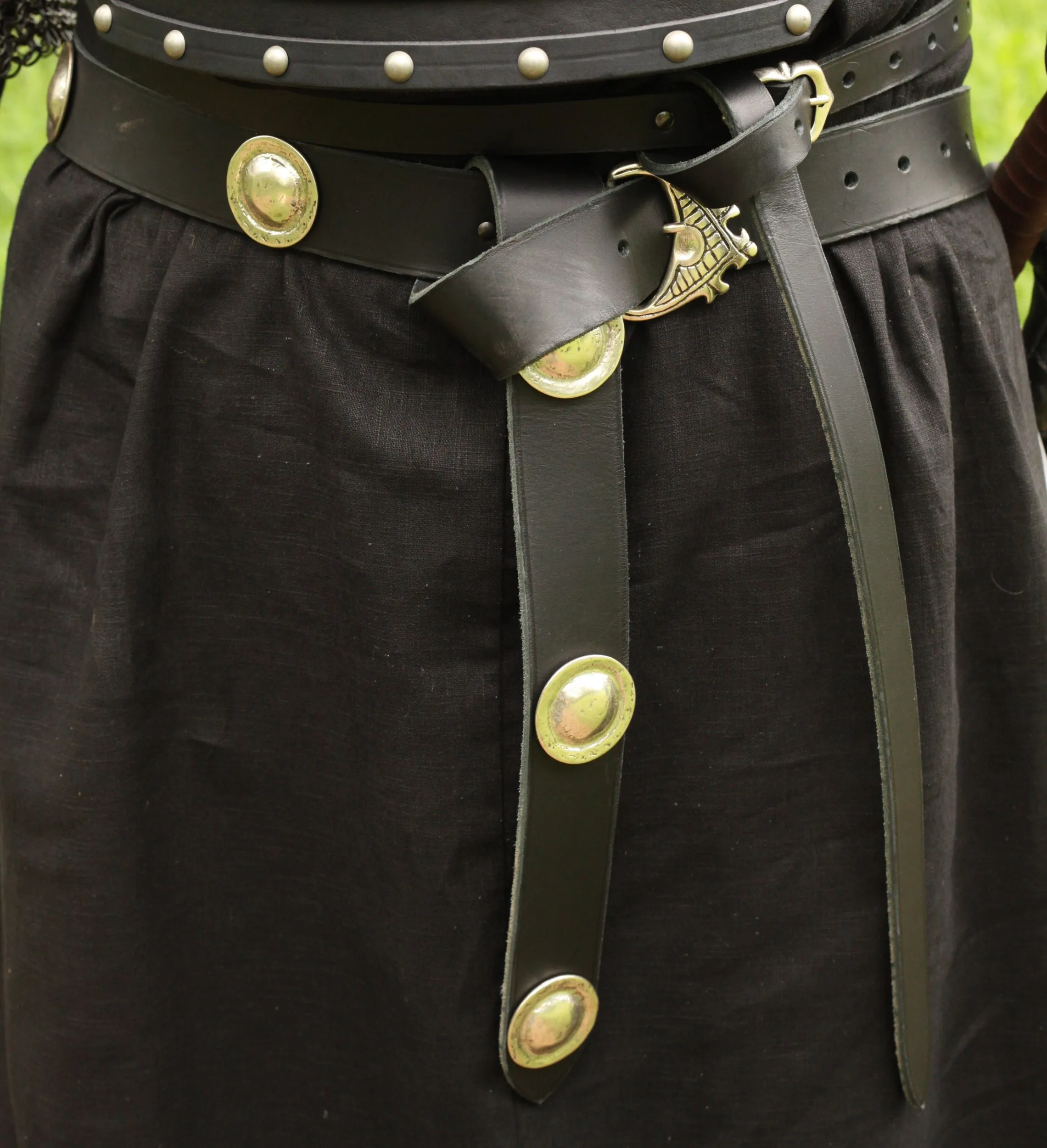 Langgürtel schwarz Buckelschild