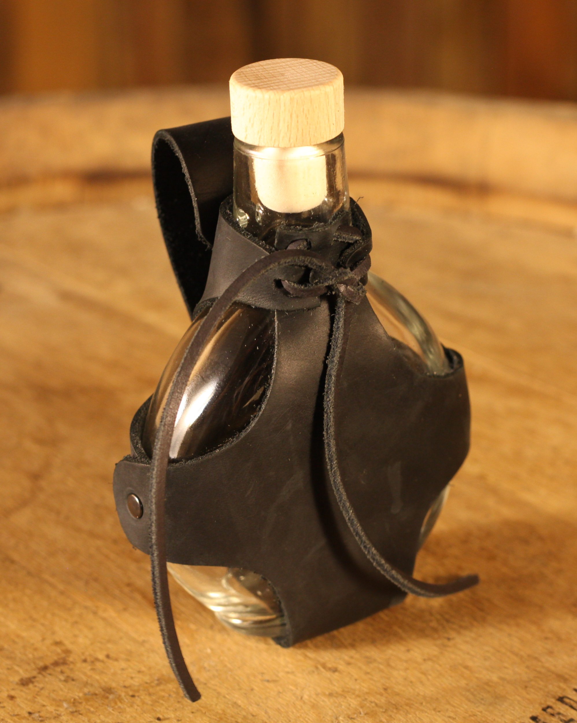 Flachmann mit Lederhalter, 200ml