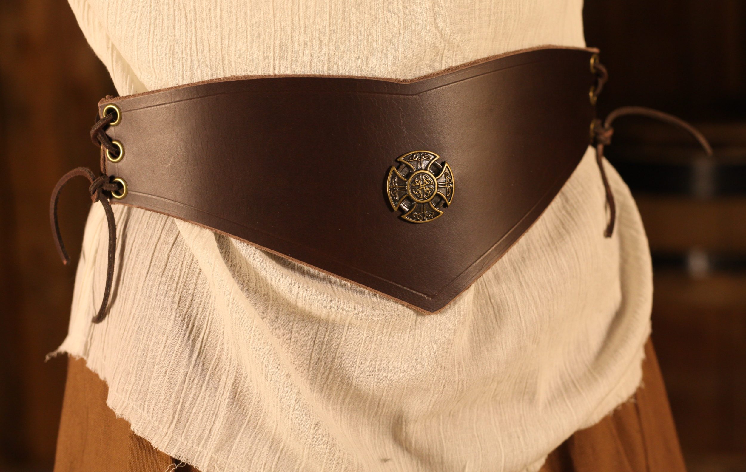 Miedergürtel mit keltischem Kreuz