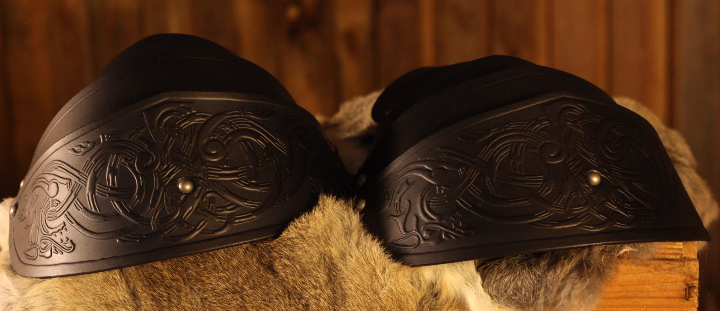 LARP Leder-Schulterrüstung Krieger