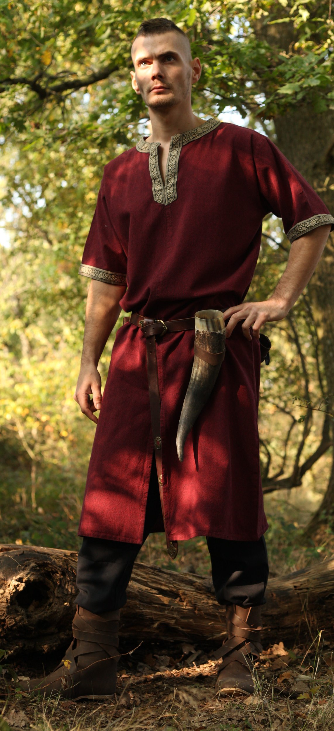 Kurzarm-Tunika mit Bordüre