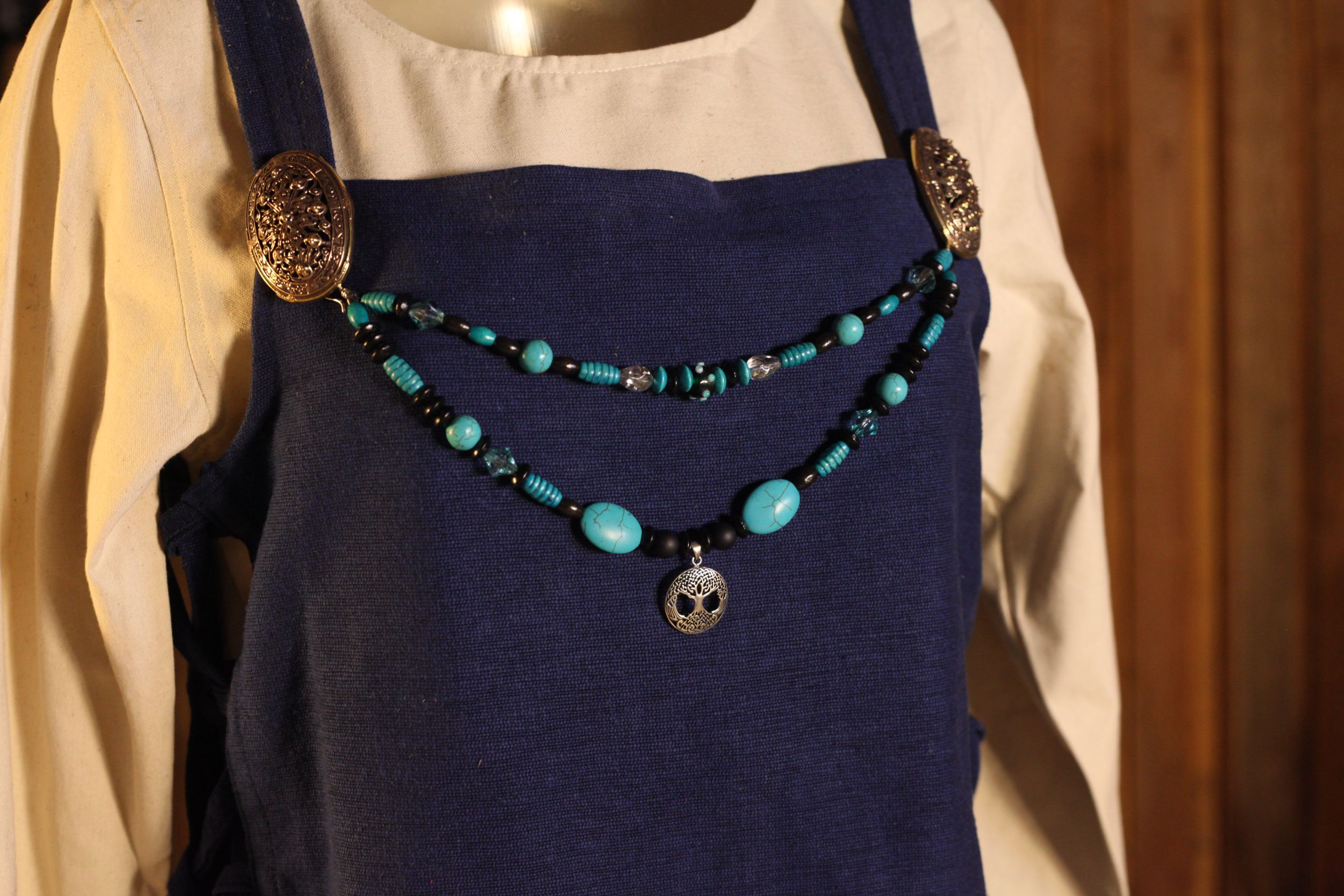 Fibelkette im Wikingerstil Lebensbaum türkis