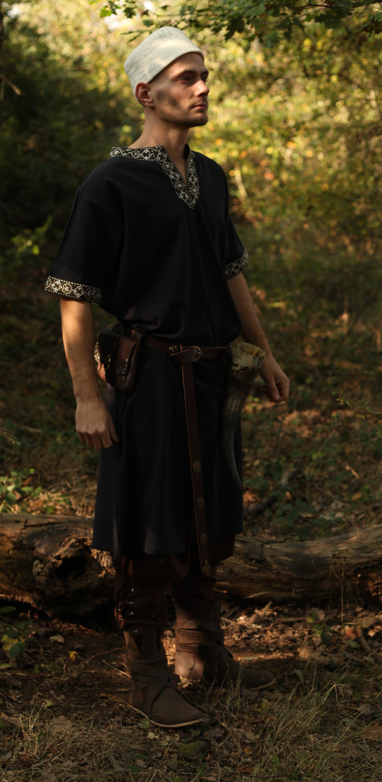 Kurzarm-Tunika mit Bordüre