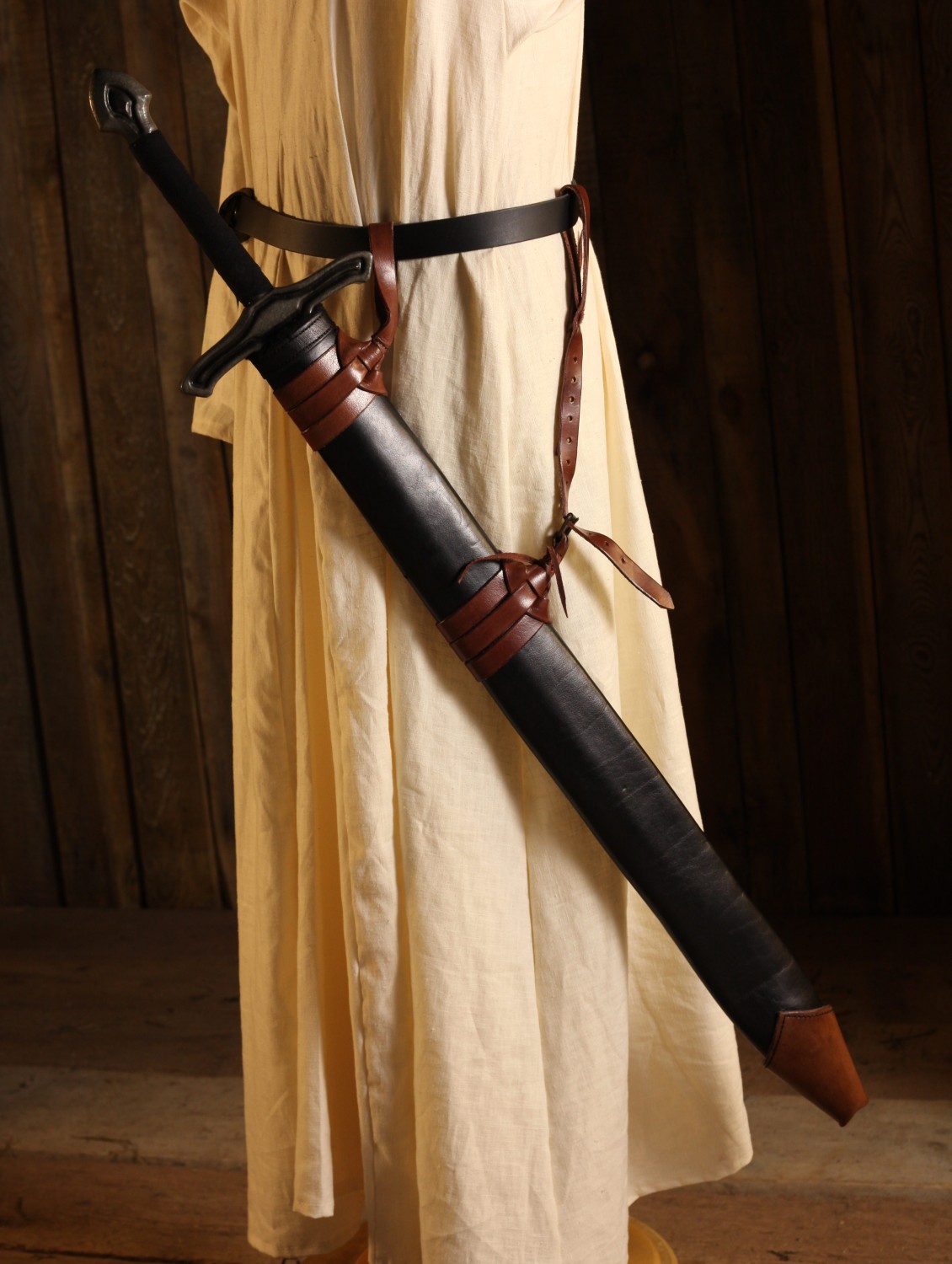 Schwertscheide lang Rechtshänder schwarz