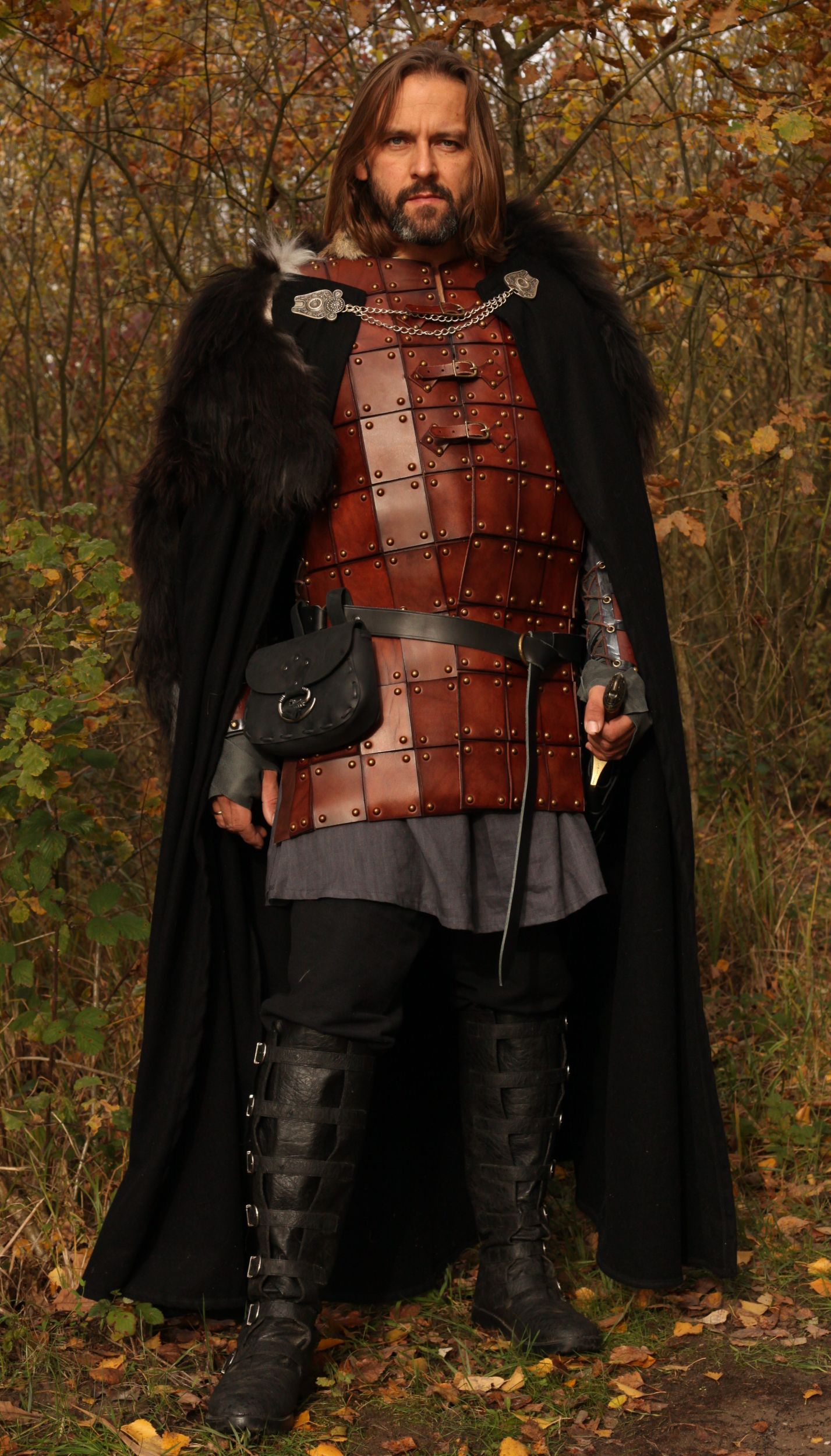 Wollumhang mit Fellüberwurf