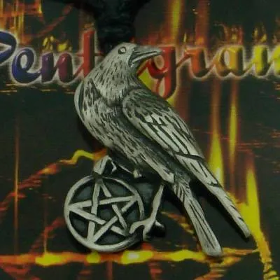 Zinnanhänger Rabe mit Pentagramm
