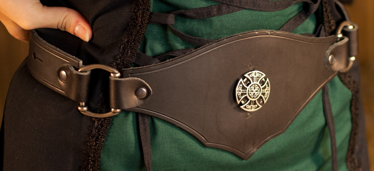 Miedergürtel mit keltischem Kreuz