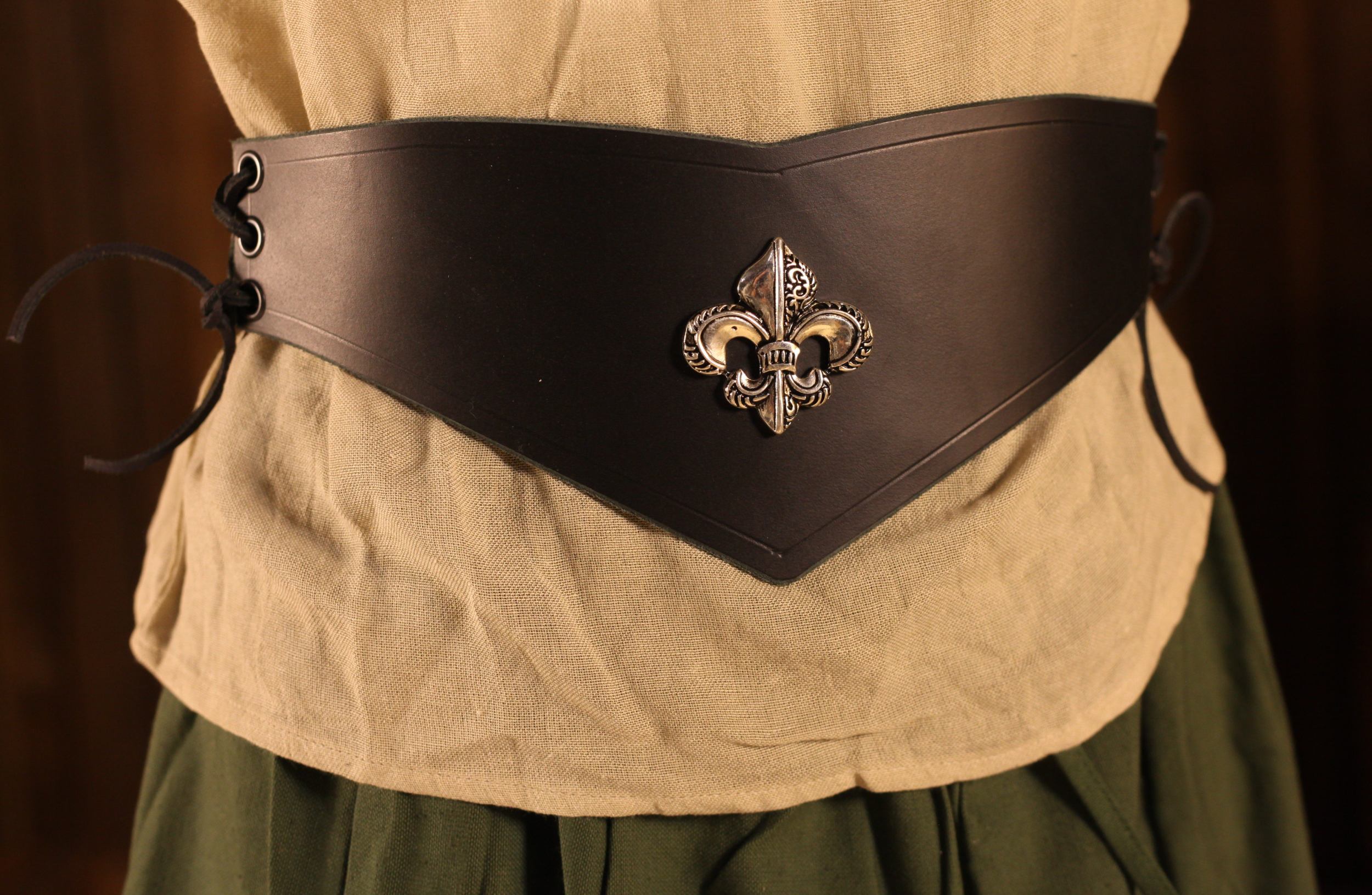 Miedergürtel mit Französischer Lilie