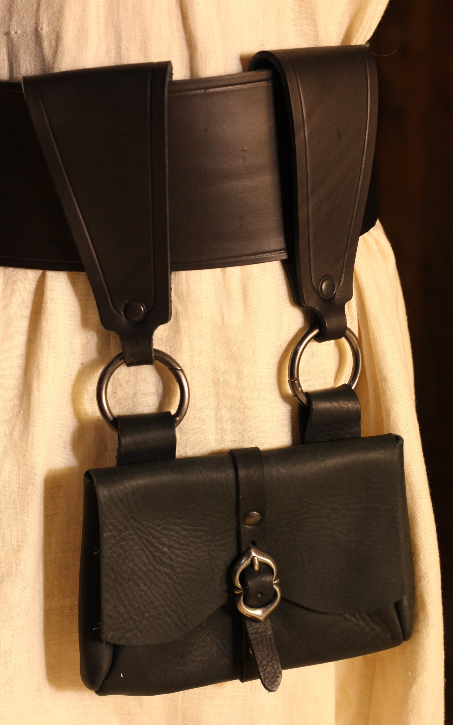 Gürtelschlaufe für Breitgürtel mit Ring