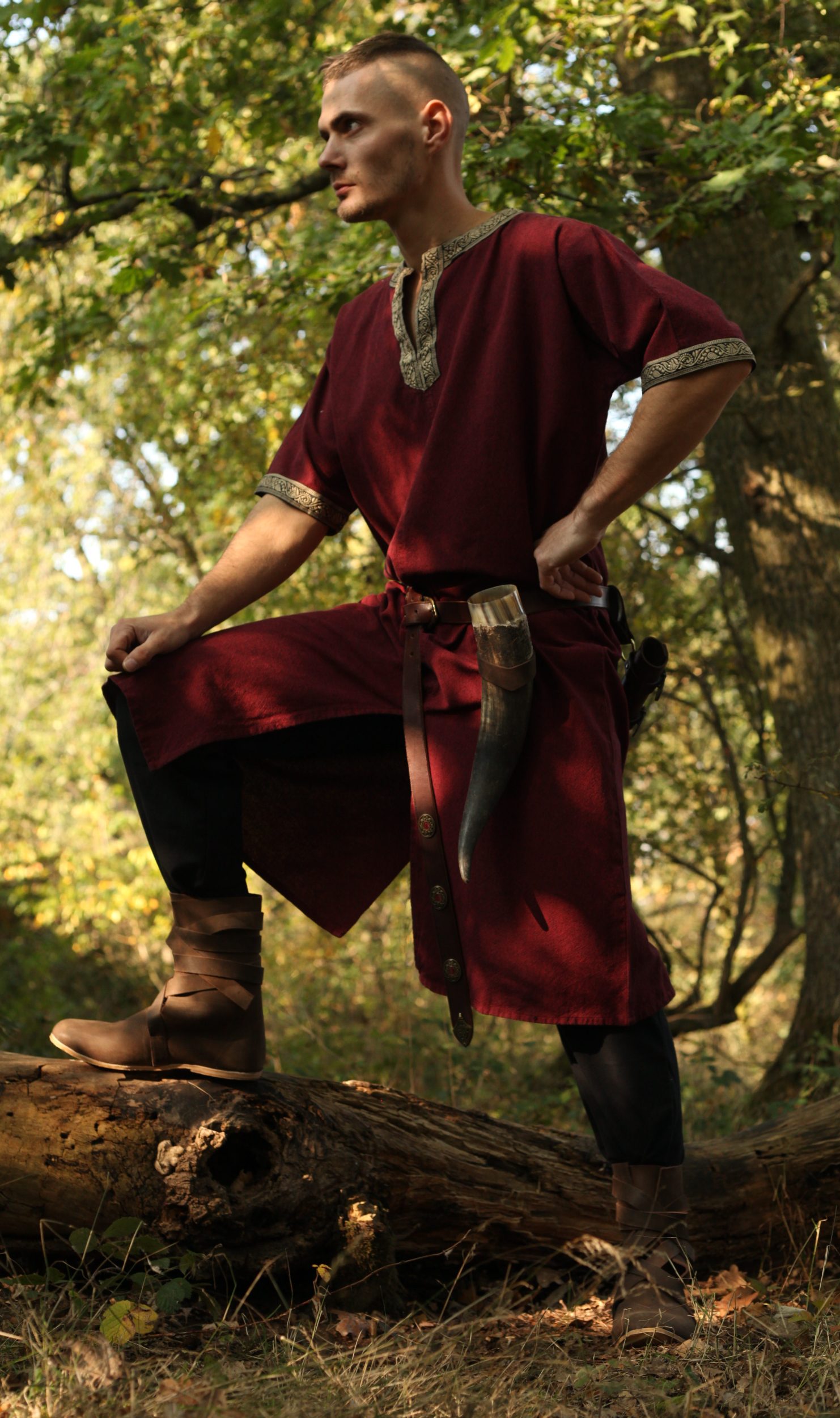 Kurzarm-Tunika mit Bordüre