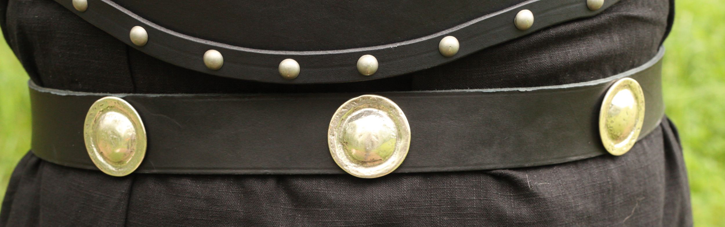 Langgürtel schwarz Buckelschild