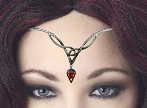 Tiara Triquetta